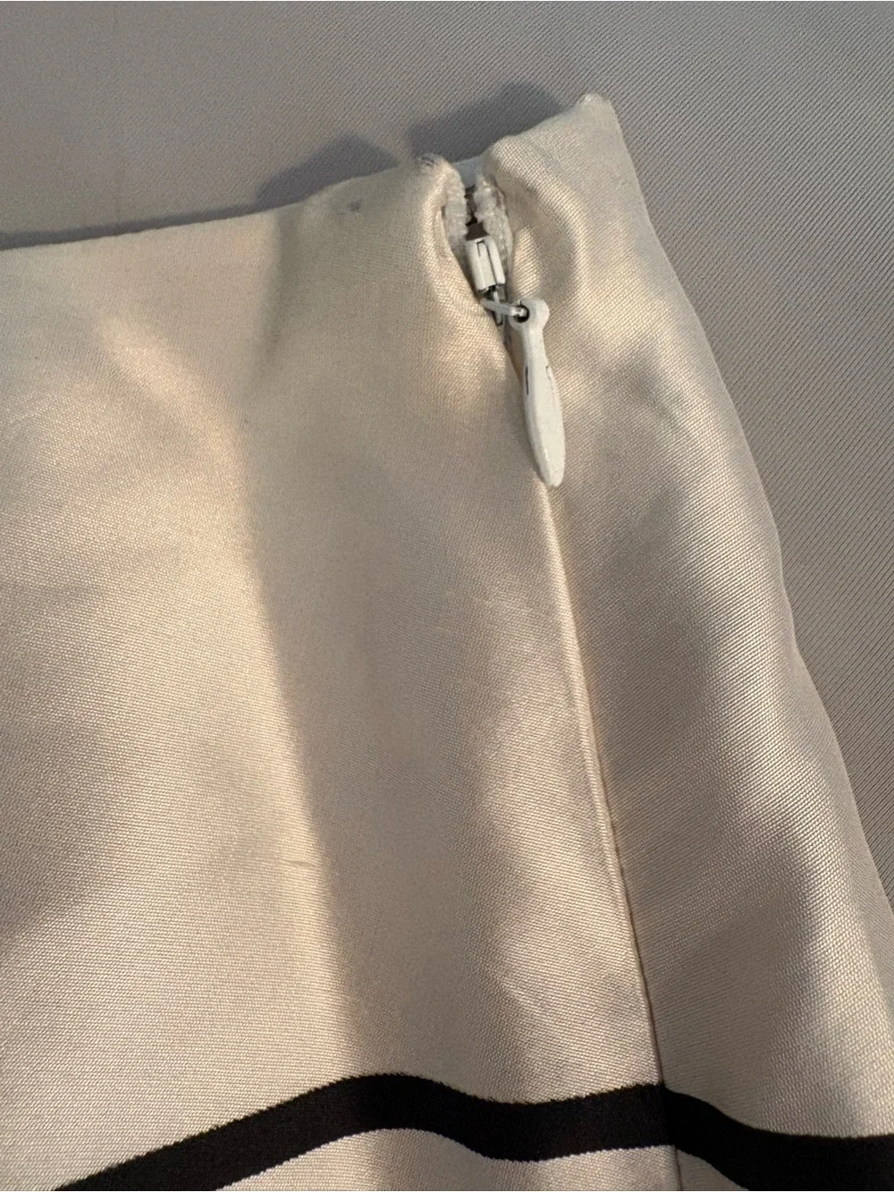 Talbots 100% Silk Lining A-Line Skirt Striped Size 12 Black White Classic-Era - Picture 7 of 10